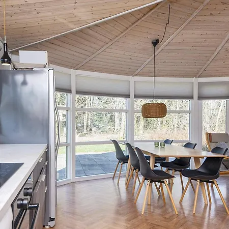 4 Star In Ansager-by Traum *